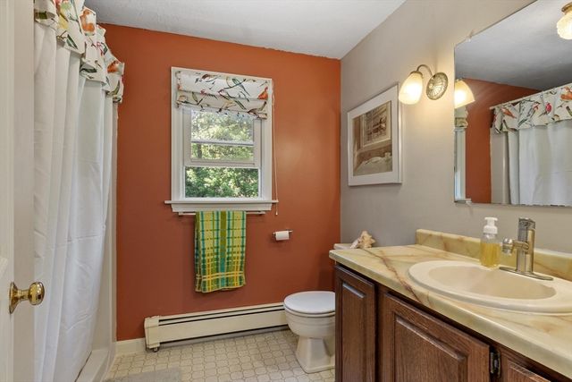 33 Taft Rd, Sterling, MA 01564