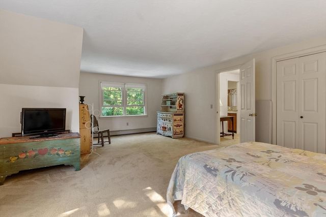 33 Taft Rd, Sterling, MA 01564