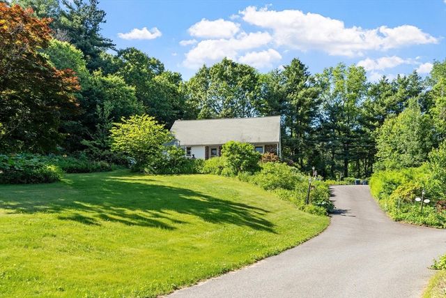 33 Taft Rd, Sterling, MA 01564