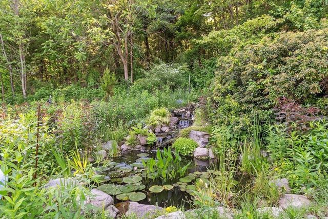 33 Taft Rd, Sterling, MA 01564