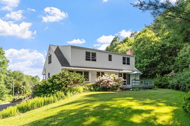 33 Taft Rd, Sterling, MA 01564