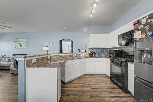 10010 E 109th Place N, Owasso, OK 74055
