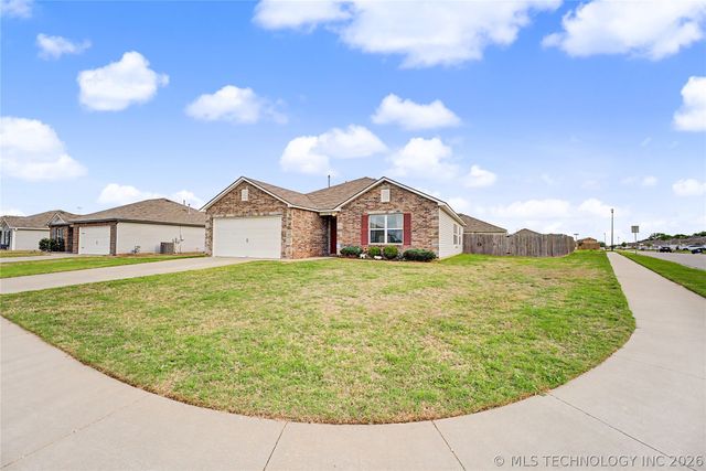 10010 E 109th Place N, Owasso, OK 74055