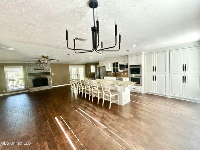 58 Summit Ridge Drive, Brandon, MS 39042
