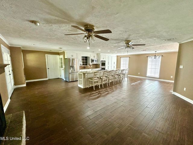 58 Summit Ridge Drive, Brandon, MS 39042