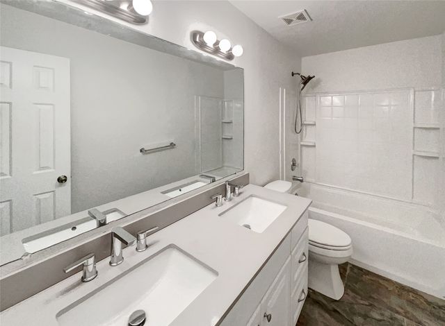 2813 Lake Vista Drive, Wylie, TX 75098