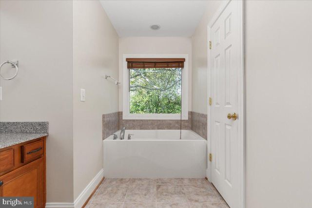 849 VILLAGE CT, Front Royal, VA 22630