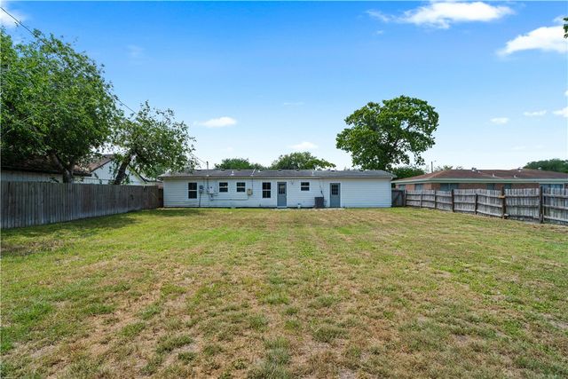 11228 Guess Dr, Corpus Christi, TX 78410