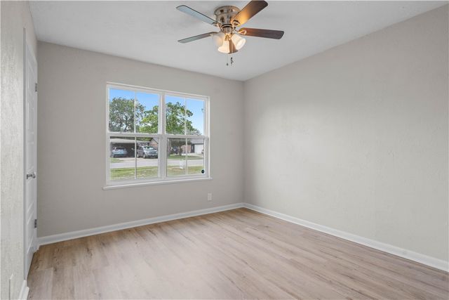 11228 Guess Dr, Corpus Christi, TX 78410