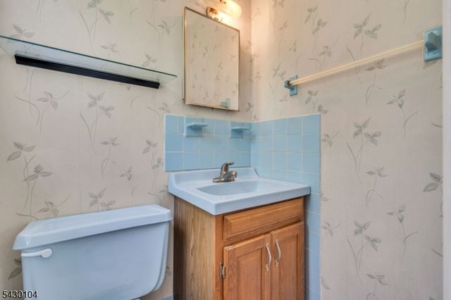 179 Valley View Rd, Hillside Twp., NJ 07205