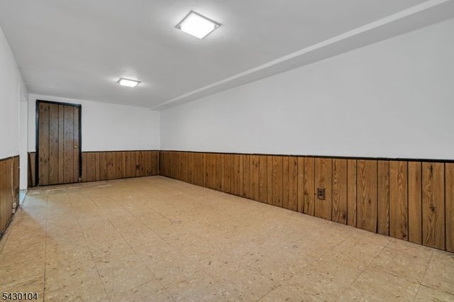 179 Valley View Rd, Hillside Twp., NJ 07205