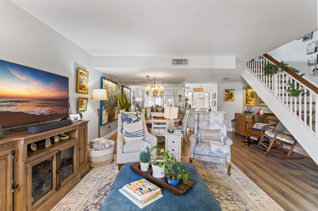 12286 NW 14th St, Pembroke Pines, FL 33026