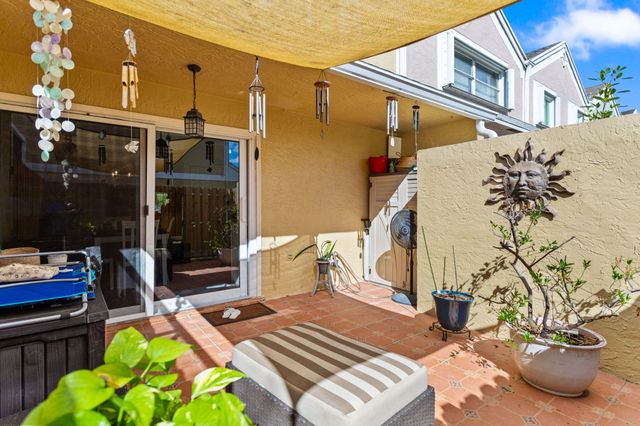 12286 NW 14th St, Pembroke Pines, FL 33026