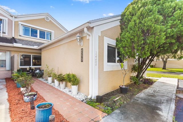 12286 NW 14th St, Pembroke Pines, FL 33026