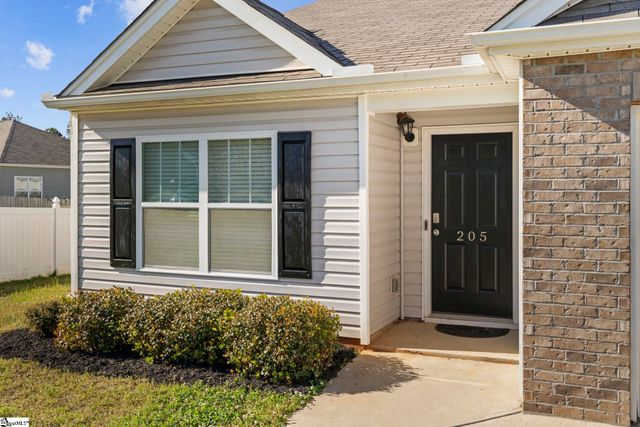 205 Hillendale Way, Pelzer, SC 29697