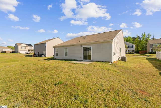 205 Hillendale Way, Pelzer, SC 29697