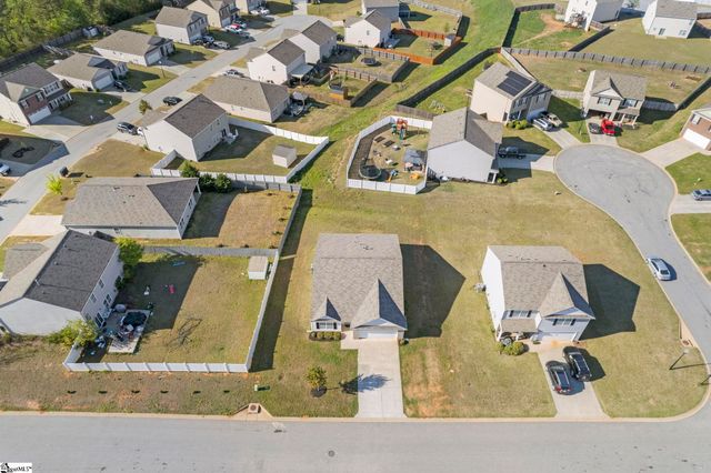 205 Hillendale Way, Pelzer, SC 29697