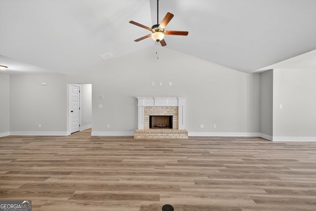 61 Altamaha Drive 13, Jefferson, GA 30549
