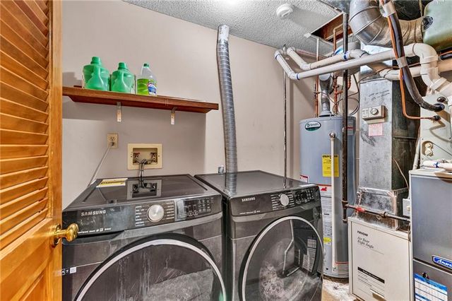 6807 T Gabbert Drive, Pleasant Valley, MO 64068