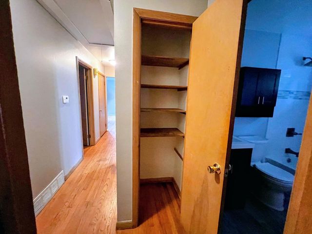 210 N Monroe STREET, Watertown, WI 53094