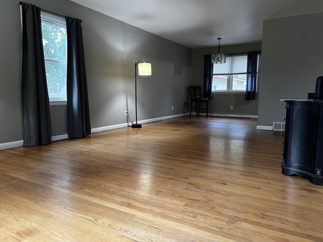 210 N Monroe STREET, Watertown, WI 53094