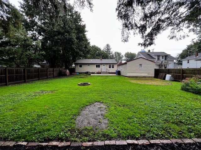 210 N Monroe STREET, Watertown, WI 53094