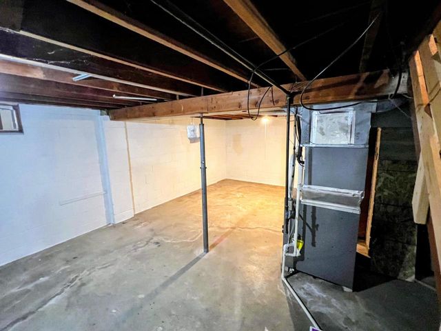 210 N Monroe STREET, Watertown, WI 53094