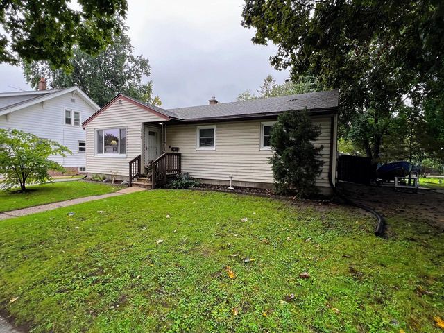 210 N Monroe STREET, Watertown, WI 53094