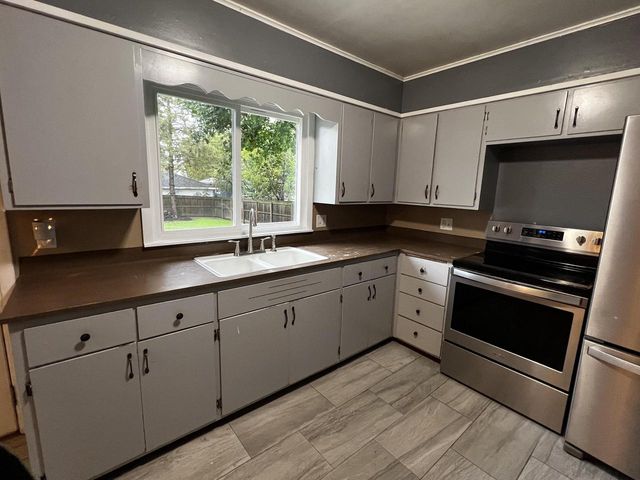 210 N Monroe STREET, Watertown, WI 53094