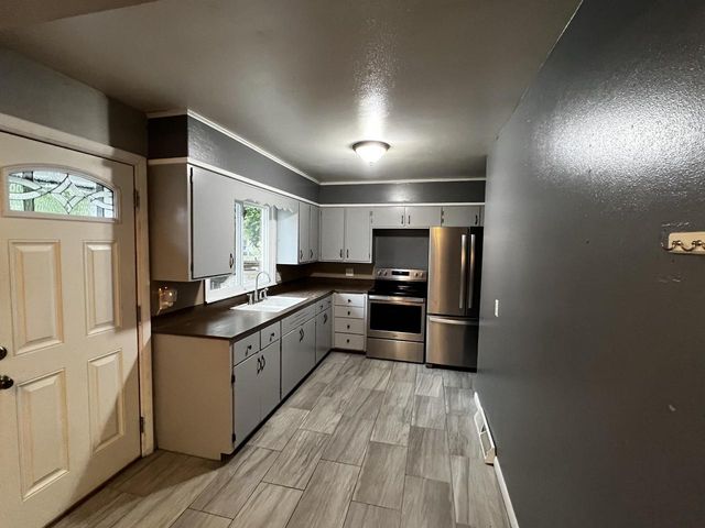 210 N Monroe STREET, Watertown, WI 53094