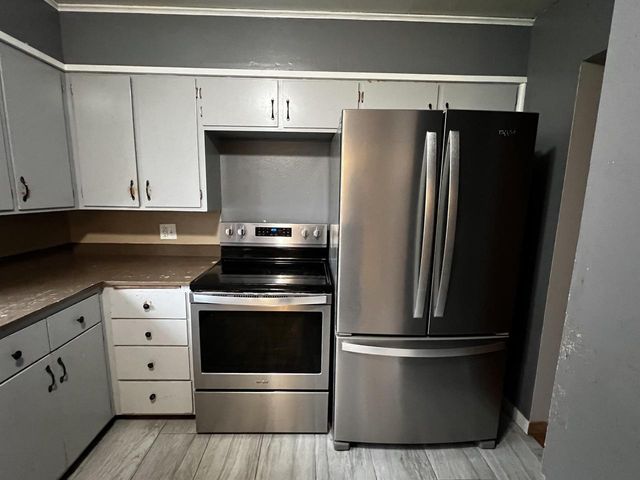 210 N Monroe STREET, Watertown, WI 53094