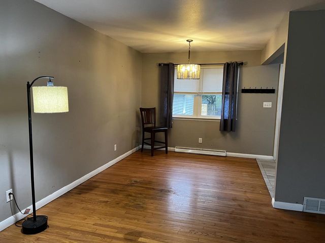 210 N Monroe STREET, Watertown, WI 53094
