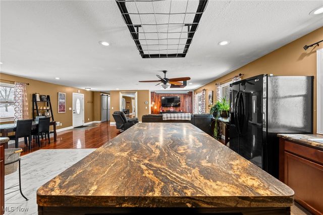 10121 Crows Nest Cove, Aurora, OH 44202