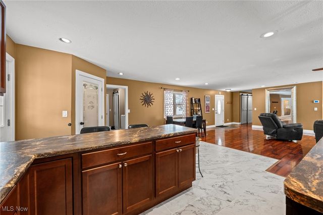 10121 Crows Nest Cove, Aurora, OH 44202