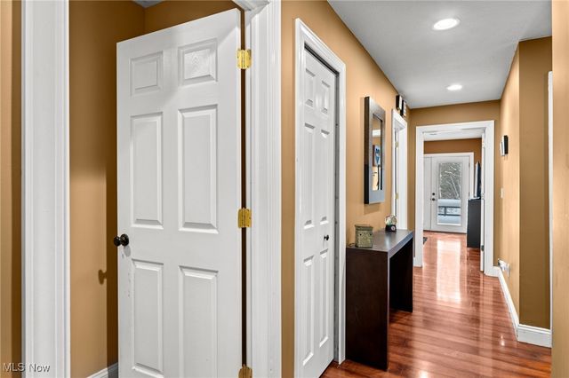 10121 Crows Nest Cove, Aurora, OH 44202