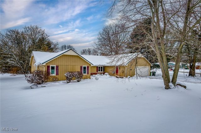 10121 Crows Nest Cove, Aurora, OH 44202