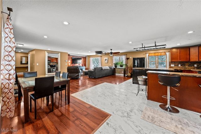 10121 Crows Nest Cove, Aurora, OH 44202