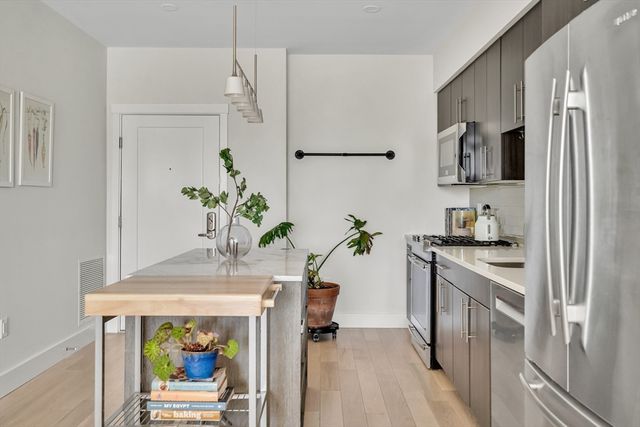 1963-1975 Massachusetts Avenue 401, Cambridge, MA 02140