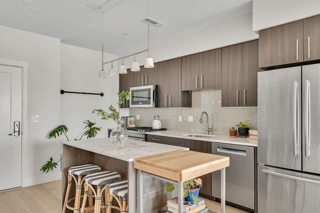 1963-1975 Massachusetts Avenue 401, Cambridge, MA 02140