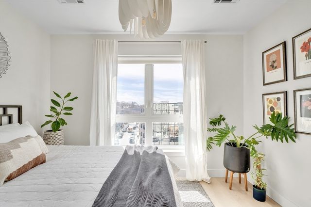 1963-1975 Massachusetts Avenue 401, Cambridge, MA 02140