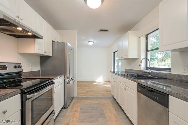 13831 3rd ST, Fort Myers, FL 33905