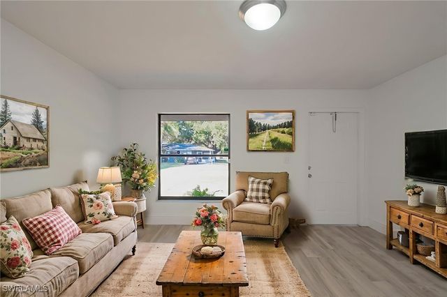 13831 3rd ST, Fort Myers, FL 33905