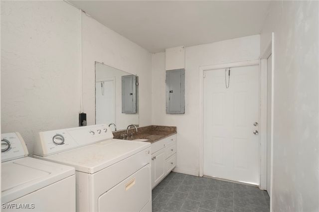 13831 3rd ST, Fort Myers, FL 33905