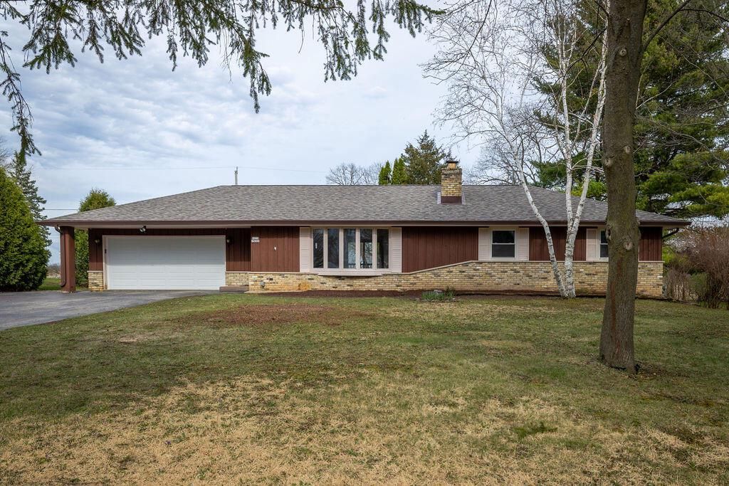 W225S9080 Mount Carmel ROAD, Big Bend, WI 53103
