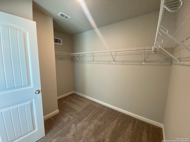 1378 Rios Bend Dr, New Braunfels, TX 78130