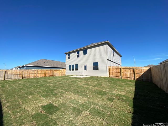 1378 Rios Bend Dr, New Braunfels, TX 78130