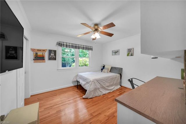 105 Cove Crescent, Yorktown, VA 23692