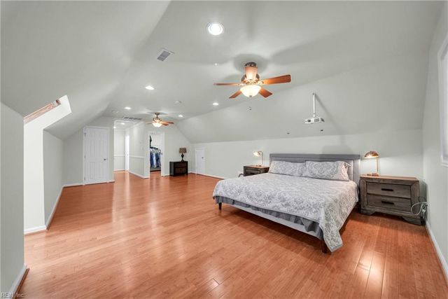 105 Cove Crescent, Yorktown, VA 23692