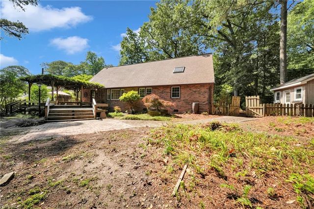 105 Cove Crescent, Yorktown, VA 23692