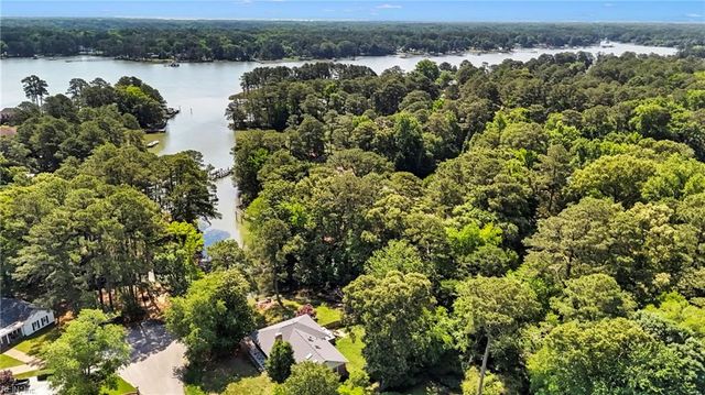 105 Cove Crescent, Yorktown, VA 23692